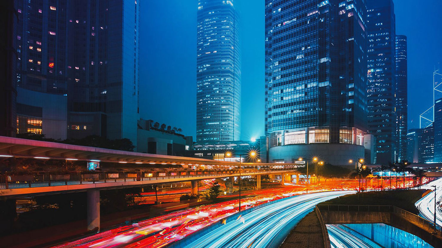 Visualisation of a large city at night, with busy streets and strong lighting in the foreground Visualisation of a large city at night, with busy streets and strong lighting in the foreground